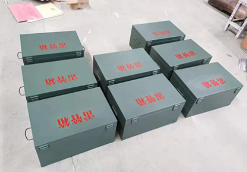 上犹炸药箱和雷管箱一般是怎么存放的？